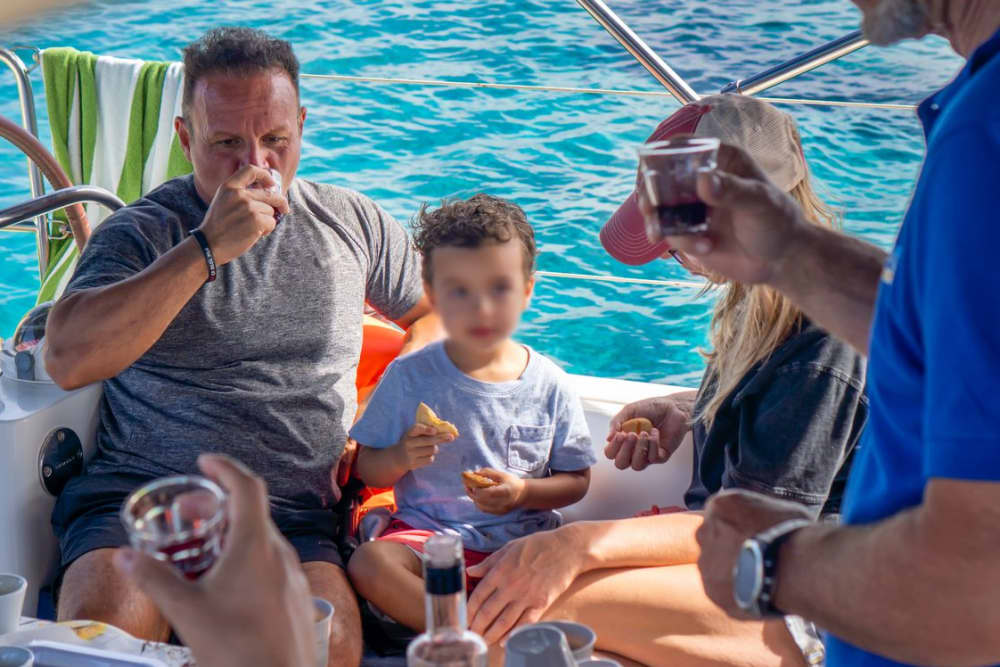 Tavolara and Molara in search of dolphins: a full-day adventure on a 15-meter sailing boat.