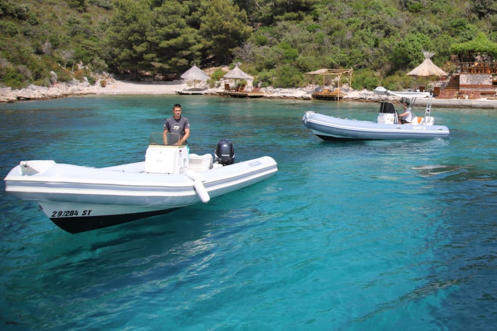 One day around Hvar: South coast of Hvar + the pakleni islands