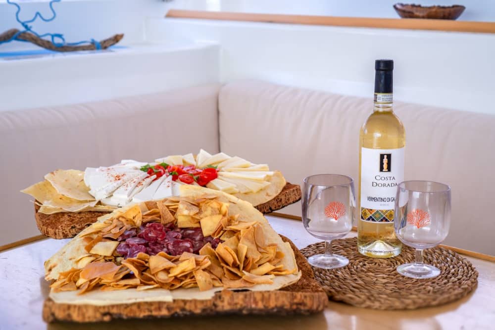 Sailing Adventure 15mt. starting from La Maddalena in the Sardinian Archipelago: sail, swim and explore the islands