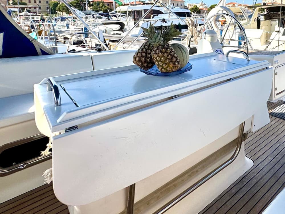 Sailing Adventure 15mt. starting from La Maddalena in the Sardinian Archipelago: sail, swim and explore the islands