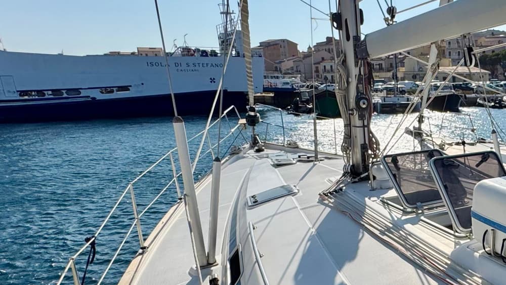 Sailing Adventure 15mt. starting from La Maddalena in the Sardinian Archipelago: sail, swim and explore the islands