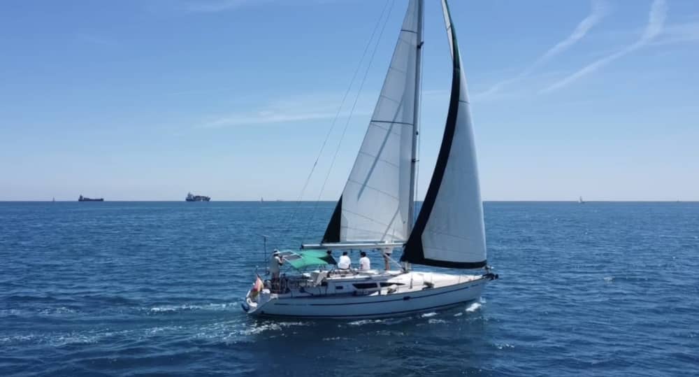 Il ritmo di Valencia: momenti indimenticabili in barca a vela