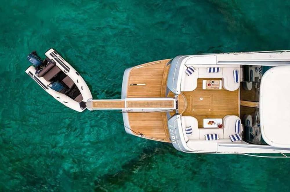 Całodniowy prywatny rejs po południowym wybrzeżu lub Delos i Rhenia (Pershing 68ft)