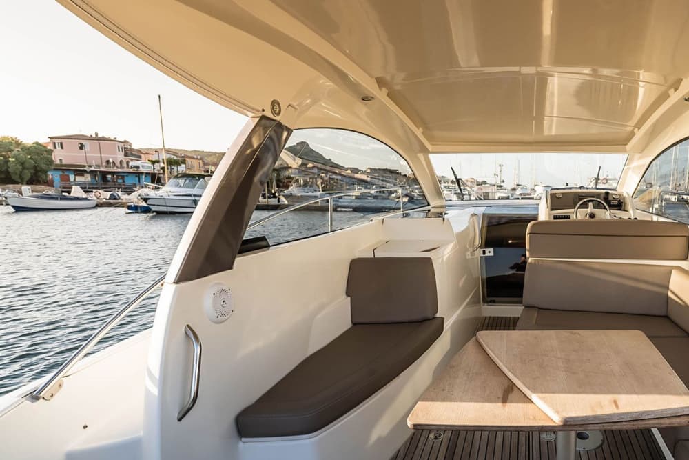 Escapada Atlântica: 3 Horas de Luxo no Mar