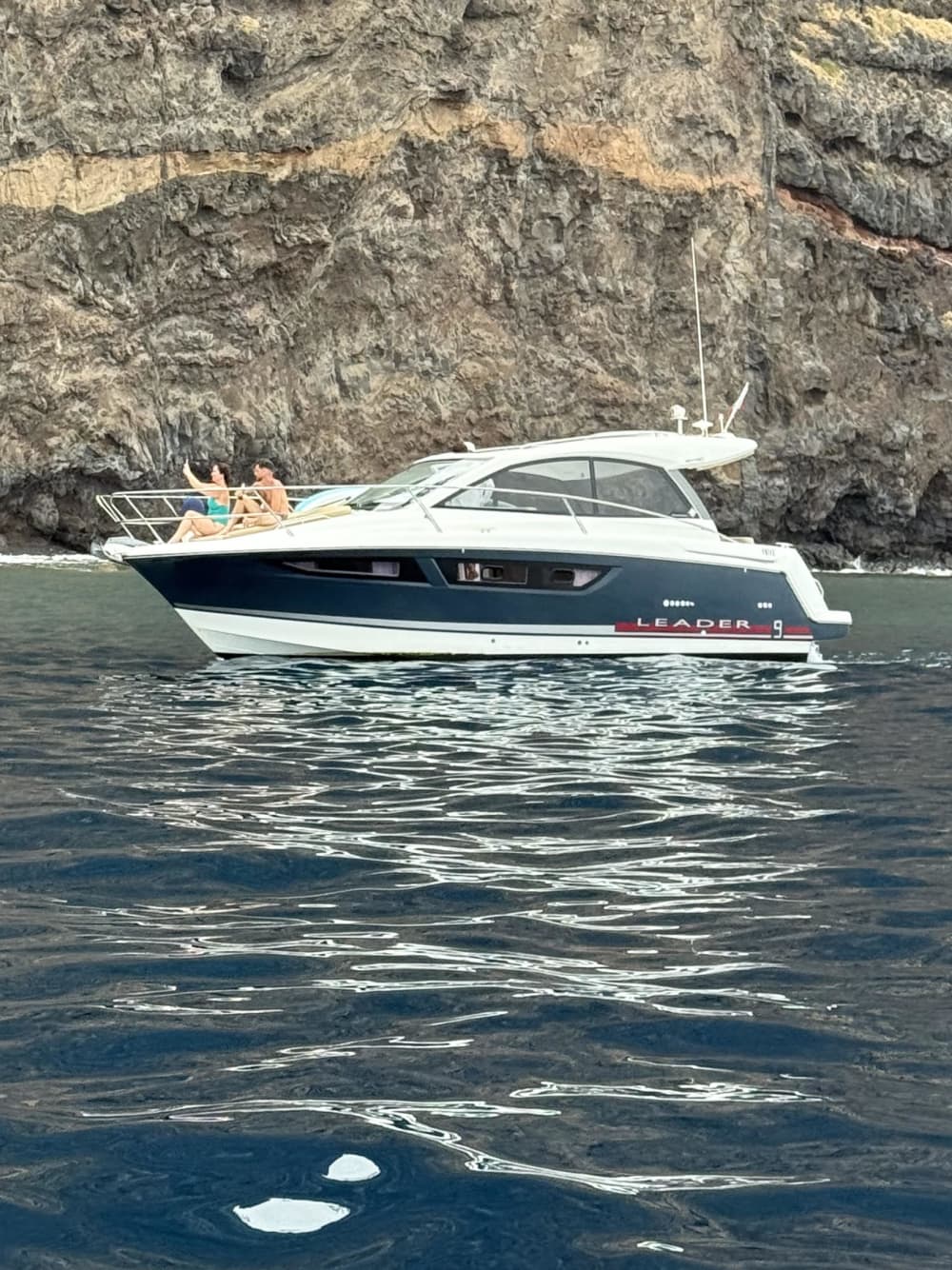 Escapada Atlântica: 3 Horas de Luxo no Mar