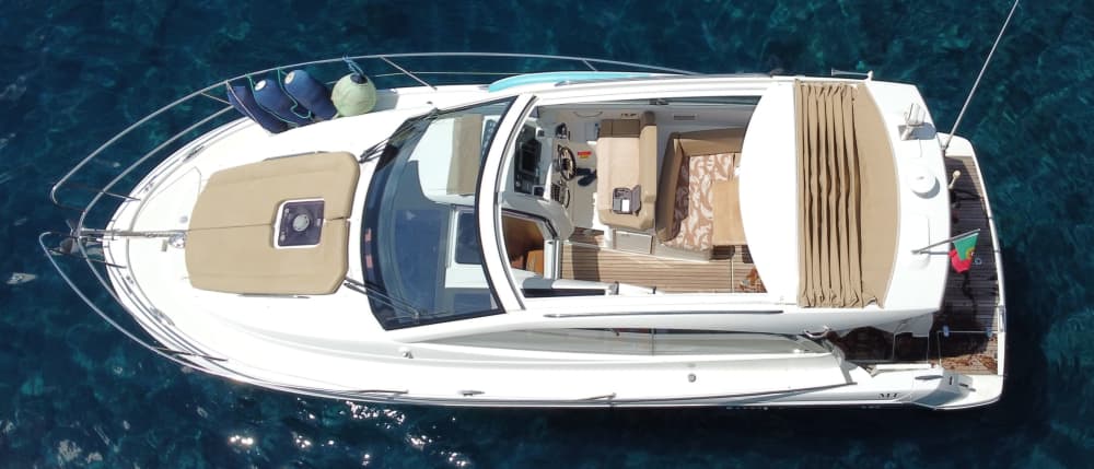 Escapada Atlântica: 3 Horas de Luxo no Mar