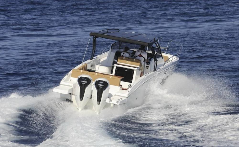 Geniet van de luxe van Patti met een volledige dag op een motorjacht.