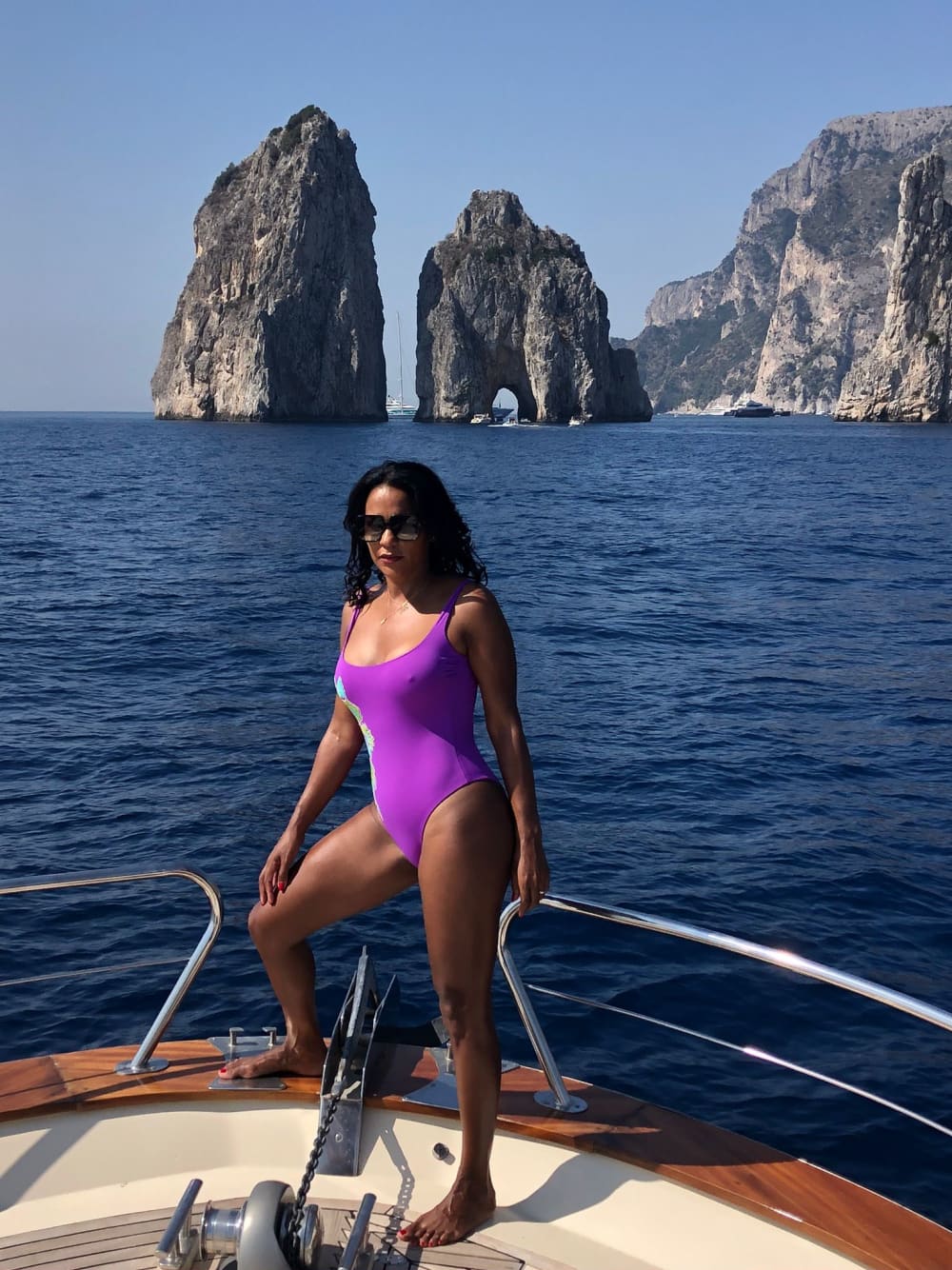 Traum Capri: ein ganzer Tag zwischen magischen Höhlen und den majestätischen Faraglioni