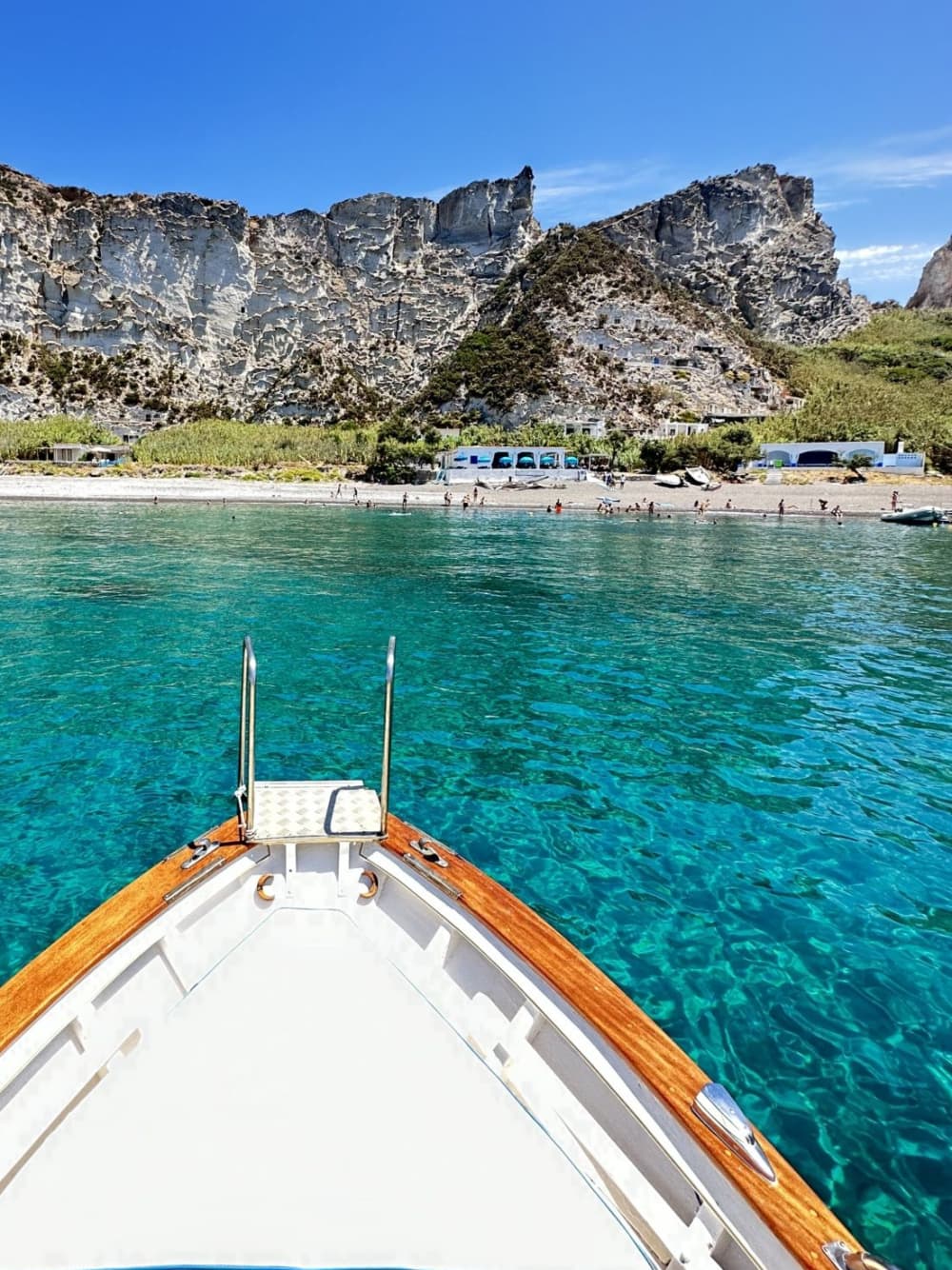 Ponza: An Enchanting Day Discovering the Island