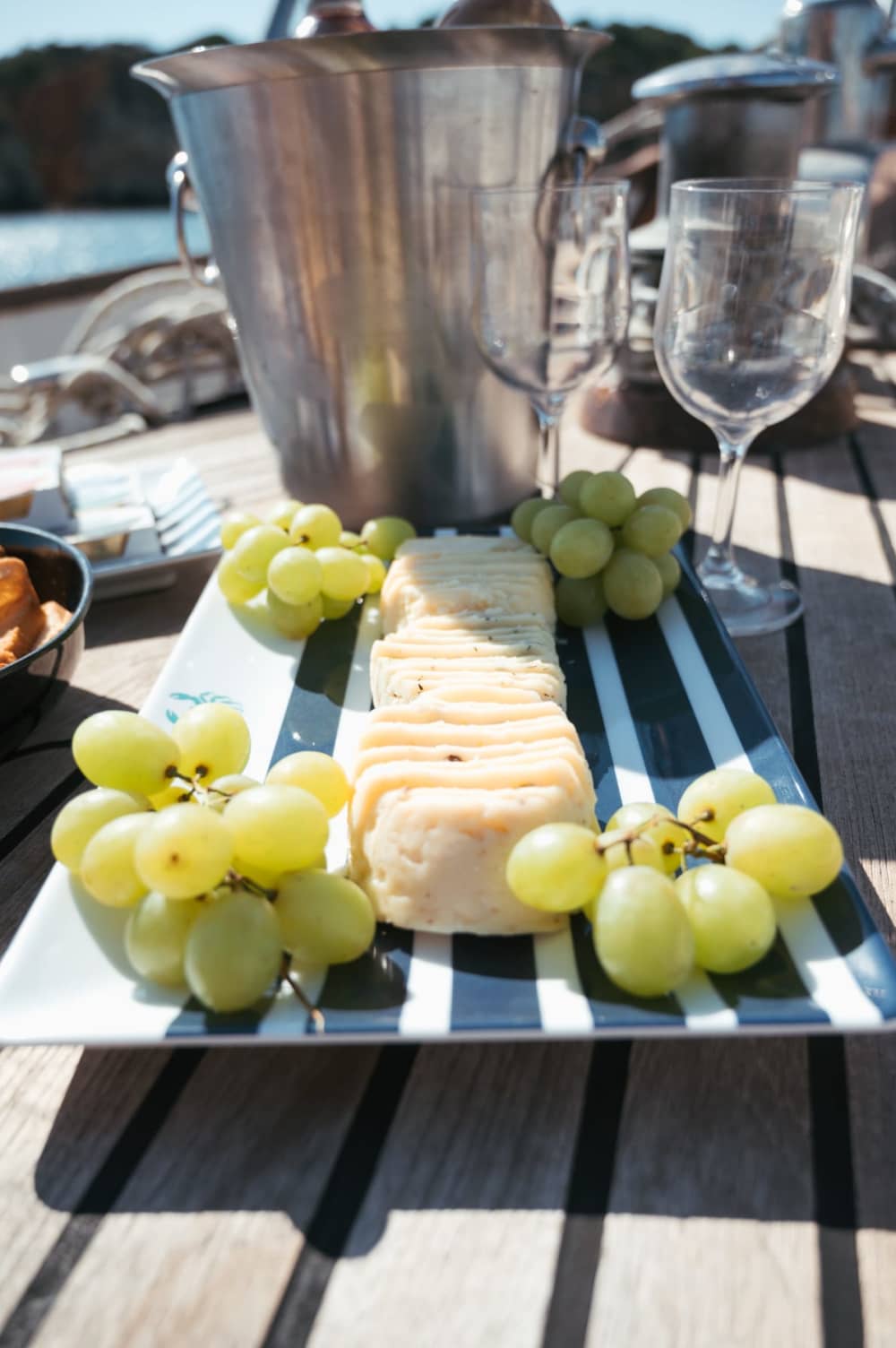 Twilight Bliss – 2H Romantic Sea Tour with Sparkling Wine