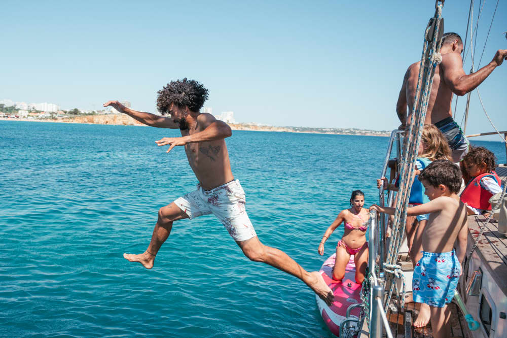 Naunet Fun, Leisure and Lunch.