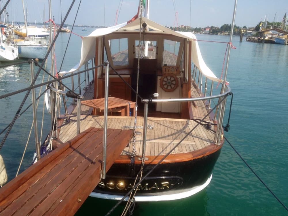 Sunset Elegance on the Lake: Gulet Cruise to Punta San Vigilio