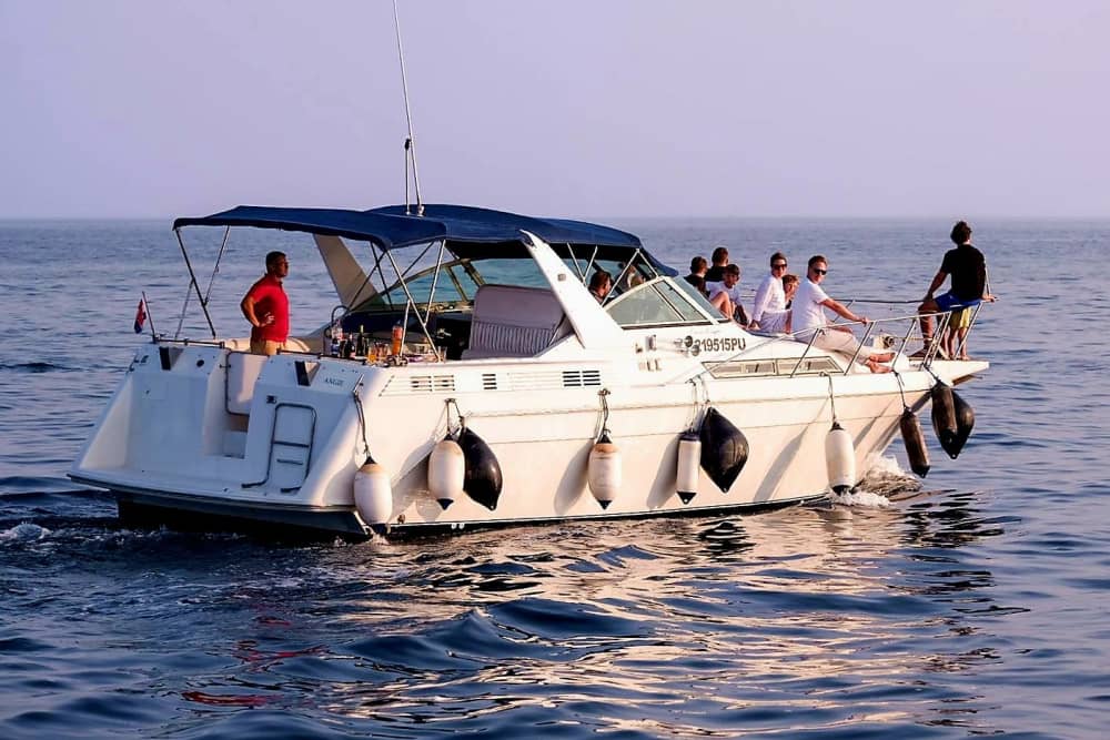 Exklusive 5-stündige private Bootstour: Erkunden Sie den Brijuni-Nationalpark, die Gewässer von Pula und versteckte Buchten (Beginn um 9.30 oder 15.30 Uhr)