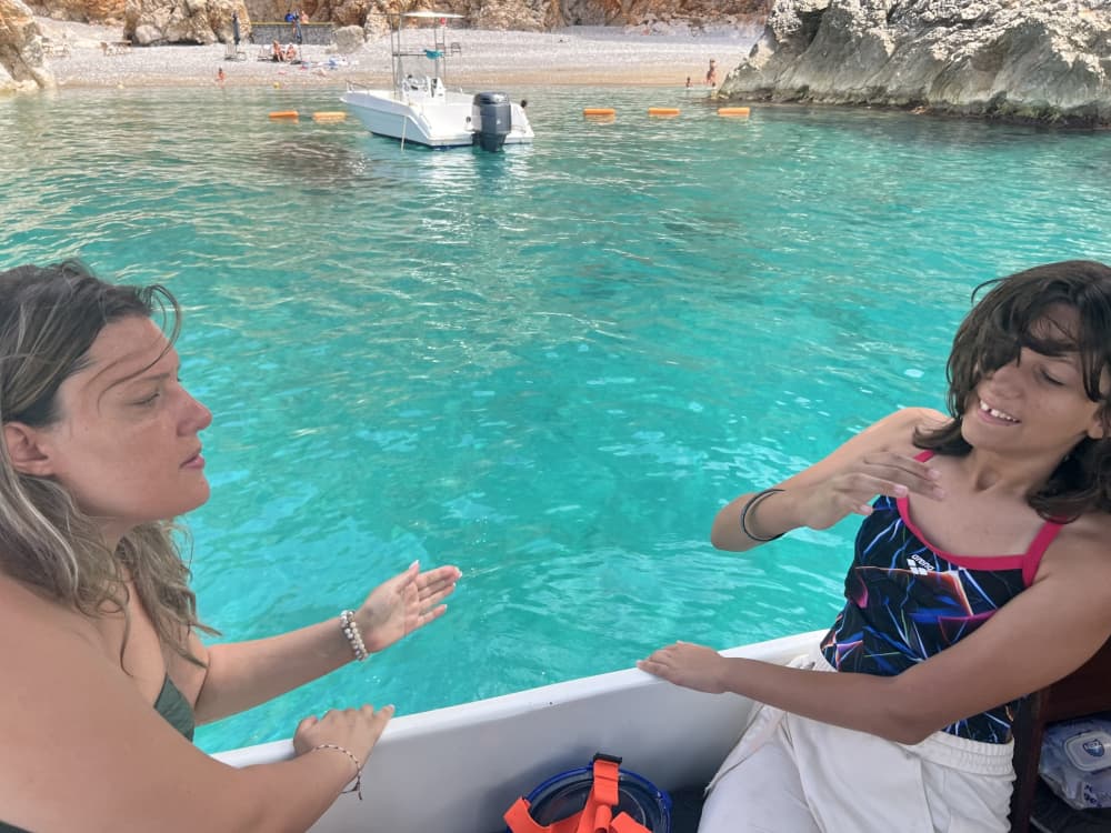 Upptäck Bar på en motorbåt i 9 timmar