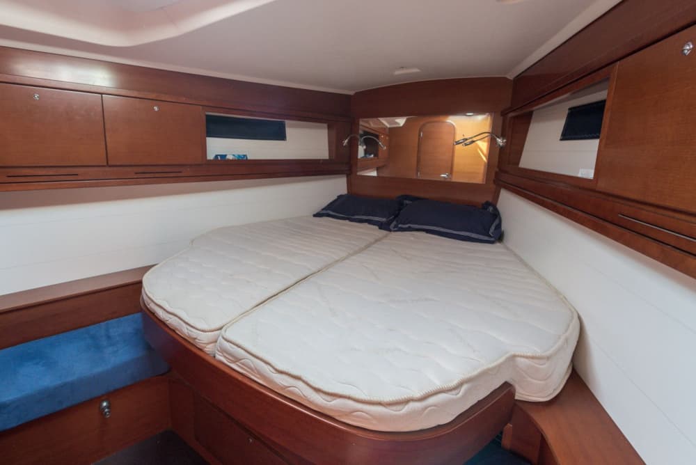 The best of Saint-Raphaël is on the water: Your private full day on a sailboat