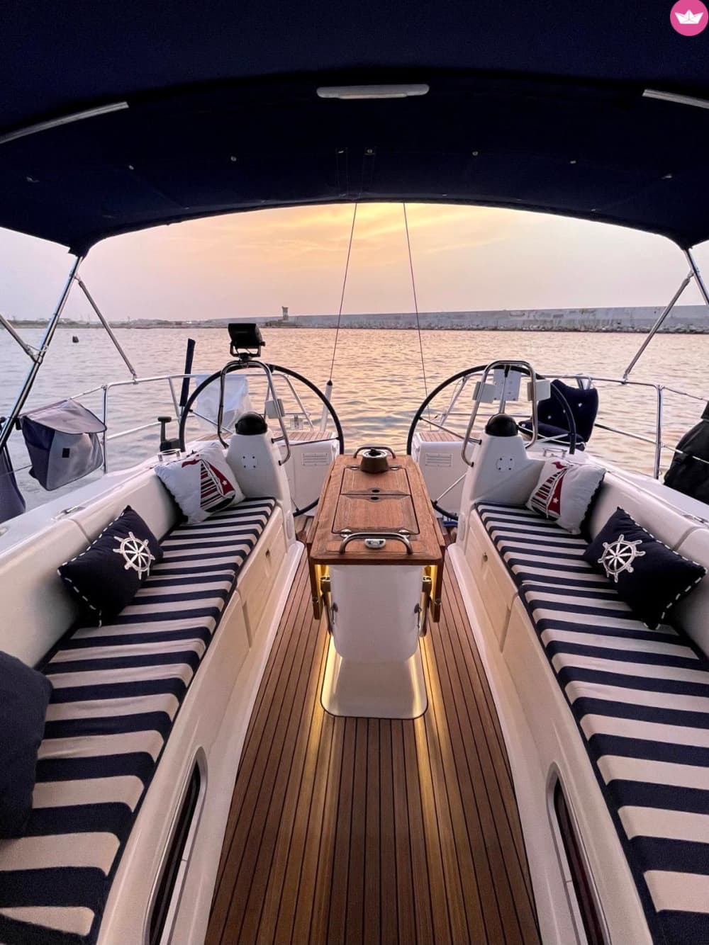 Medio día: Brisa marina: Brindisi, un sueño de navegación