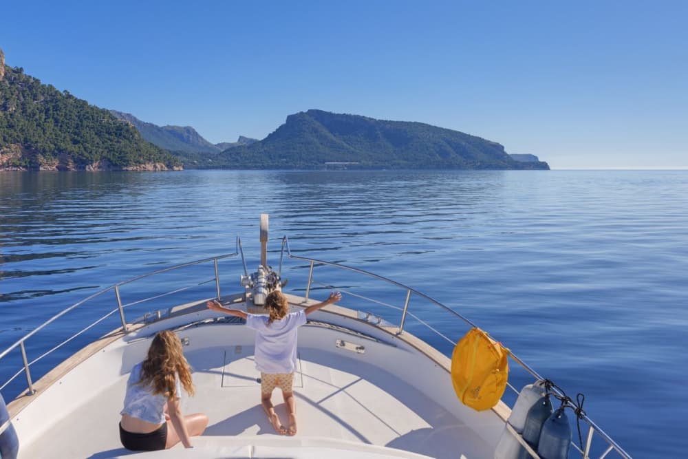 Ervaar Menorca: een traditionele boot met superieur comfort.