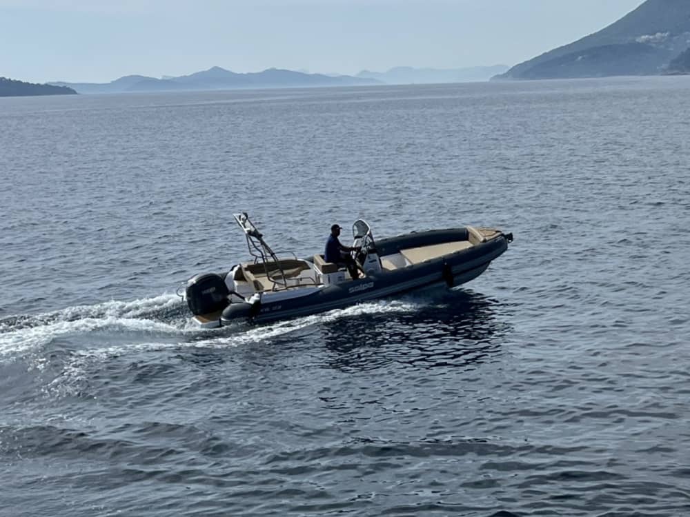 Enjoy 8h on a motorboat in Dubrovnik