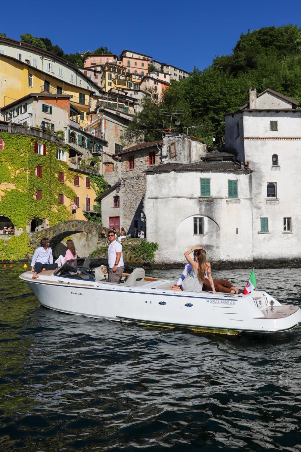 Dolceaura,
Cernobbio, Villa d'Este, and toast beside Villa Pliniana