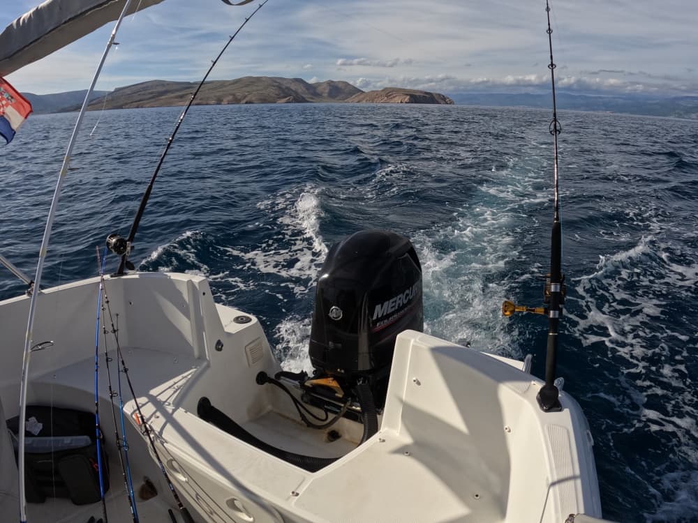 Upptäck Senj på en heldagstur med motorbåt