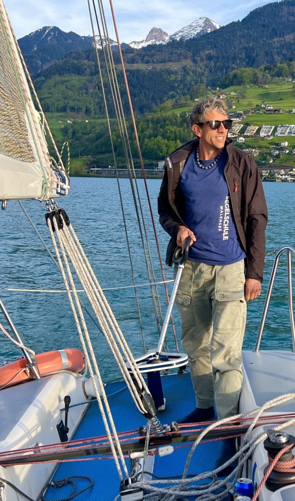 Mer, amour et soleil : une journée riche en émotions sur un voilier