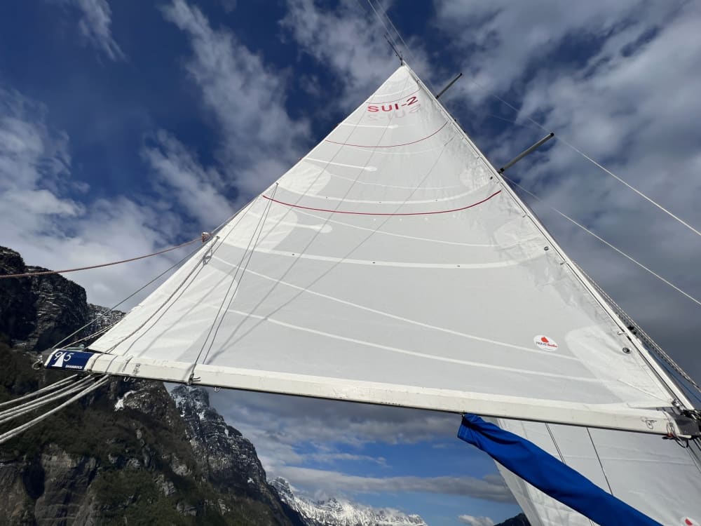 Mer, amour et soleil : une journée riche en émotions sur un voilier