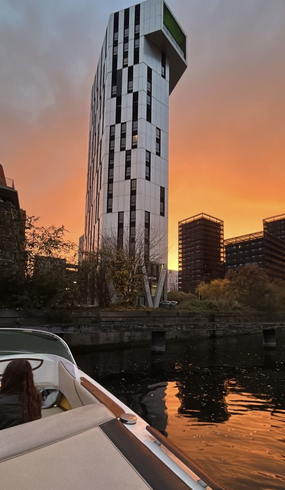 Sunset Signature 2H – Private Kreuzfahrt mit Sonnenuntergangsaperitif & Fotos (Picasso)