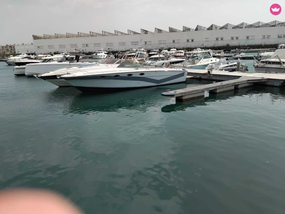 Capri et ses côtes : aventure de luxe d'une journée complète au départ de Torre Annunziata