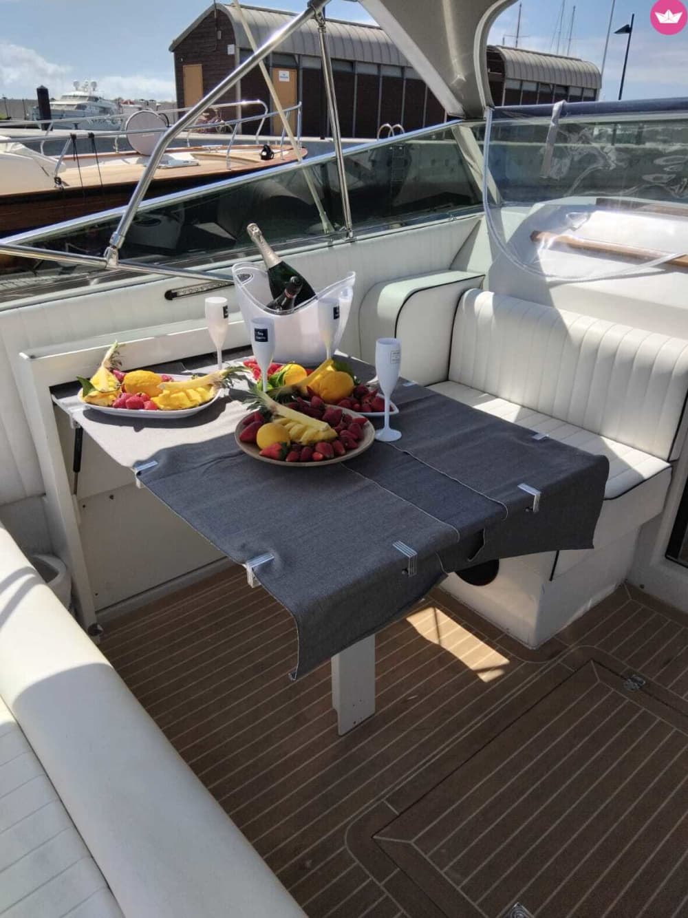 Capri et ses côtes : aventure de luxe d'une journée complète au départ de Torre Annunziata