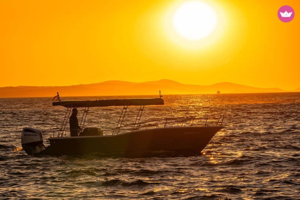 Naviga verso il romanticismo: crociera al tramonto con spumante a Zara