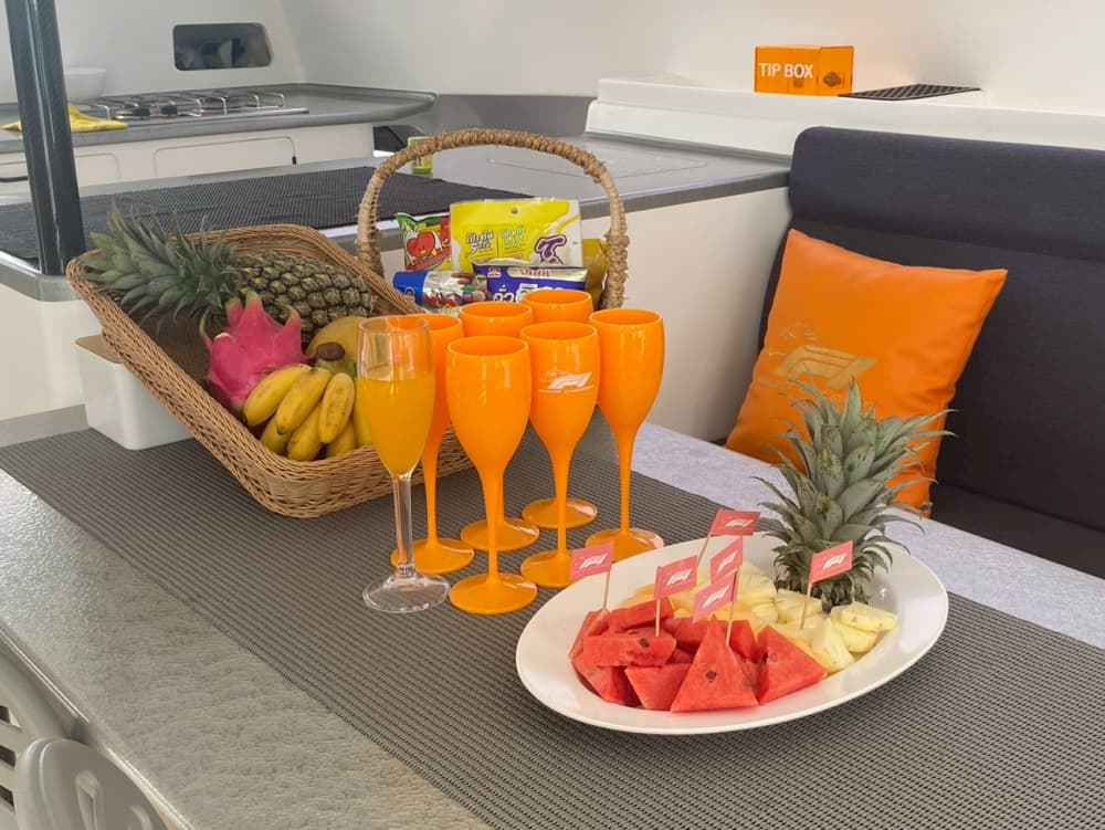 Der perfekte Tag: Was passiert in der Phang Nga Bucht + James Bond Island + Floating Village Charter | Ganztägig