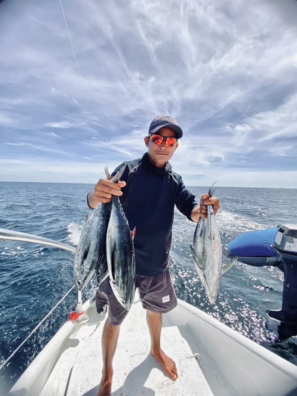 Der perfekte Angeltag: Was passiert bei einem Angelausflug nach Koh Racha Yai und Koh Racha Noi? Ganztägig