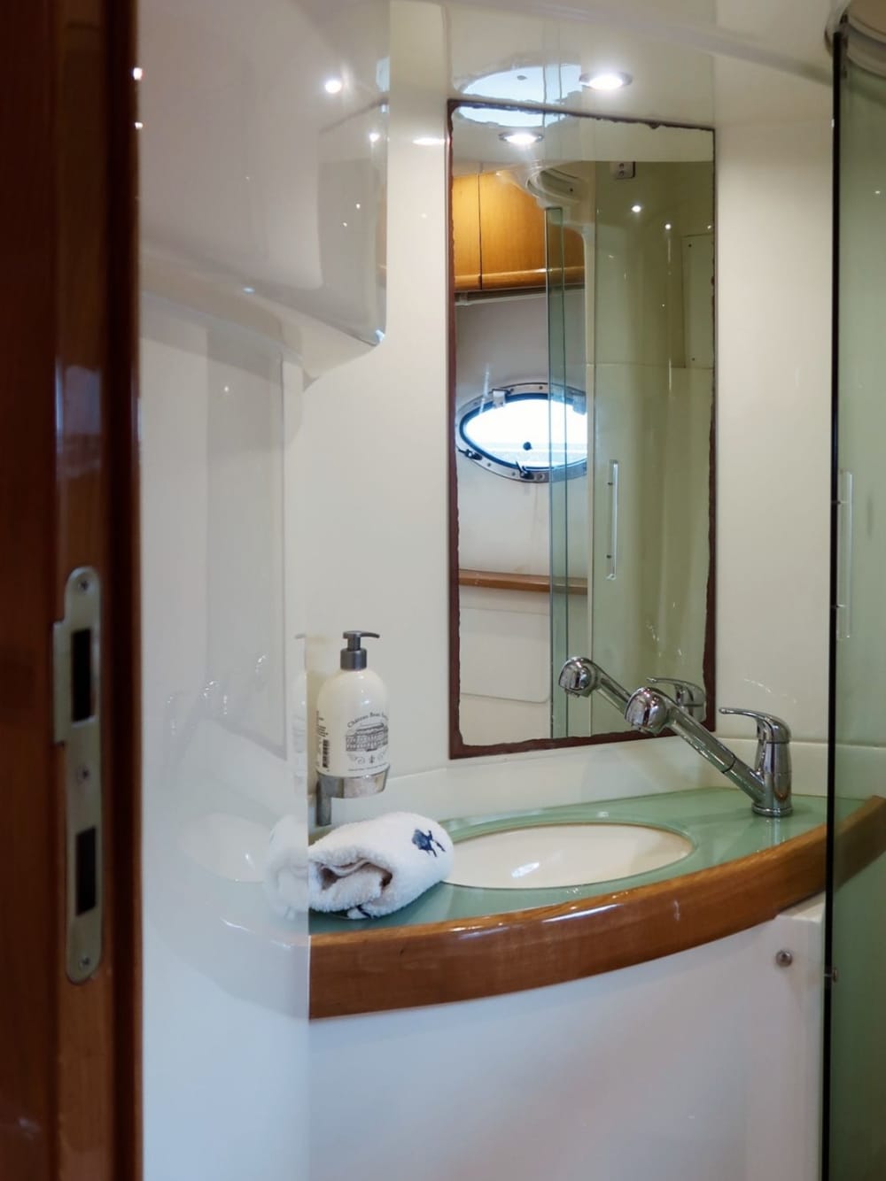 Follow the Voiles de Saint-Tropez from the sea