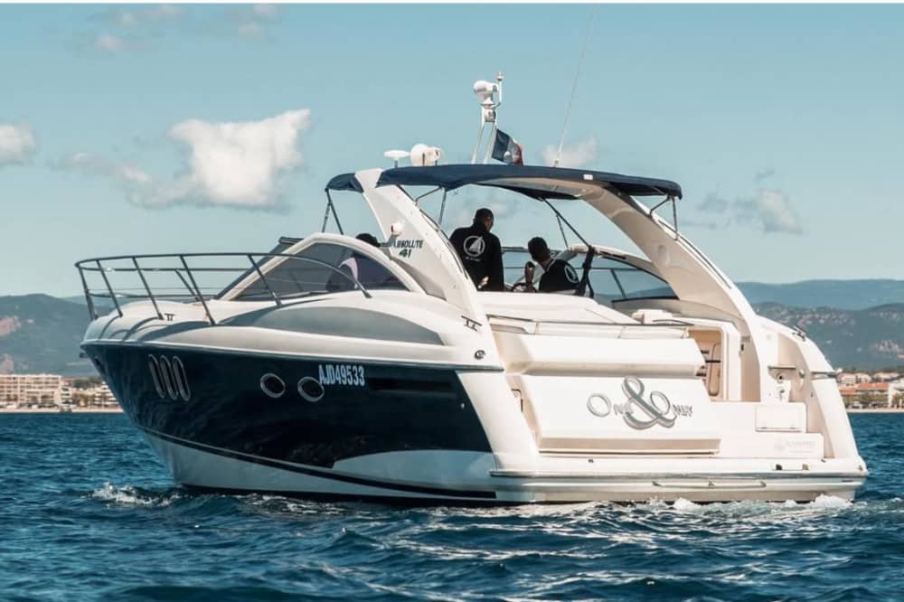 Follow the Voiles de Saint-Tropez from the sea