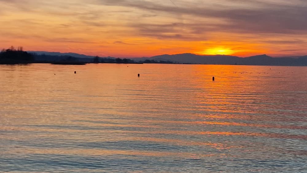 Celebrate an unforgettable birthday on the lake – from 2 a.m. to 8 a.m.