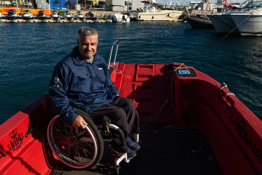 Spend 8h on the warm waters of Valencia