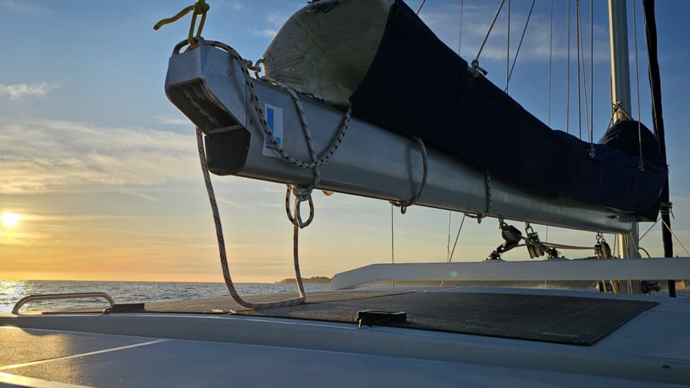 Bonifacio by Sailboat 7 hours: Luxury, Relaxation and Sublime Landscapes