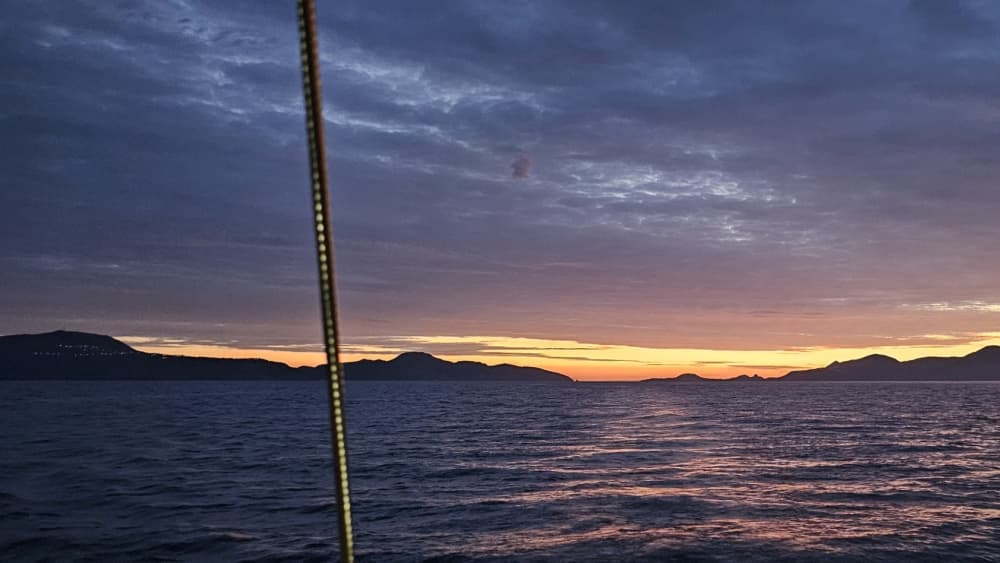 Bonifacio by Sailboat 7 hours: Luxury, Relaxation and Sublime Landscapes