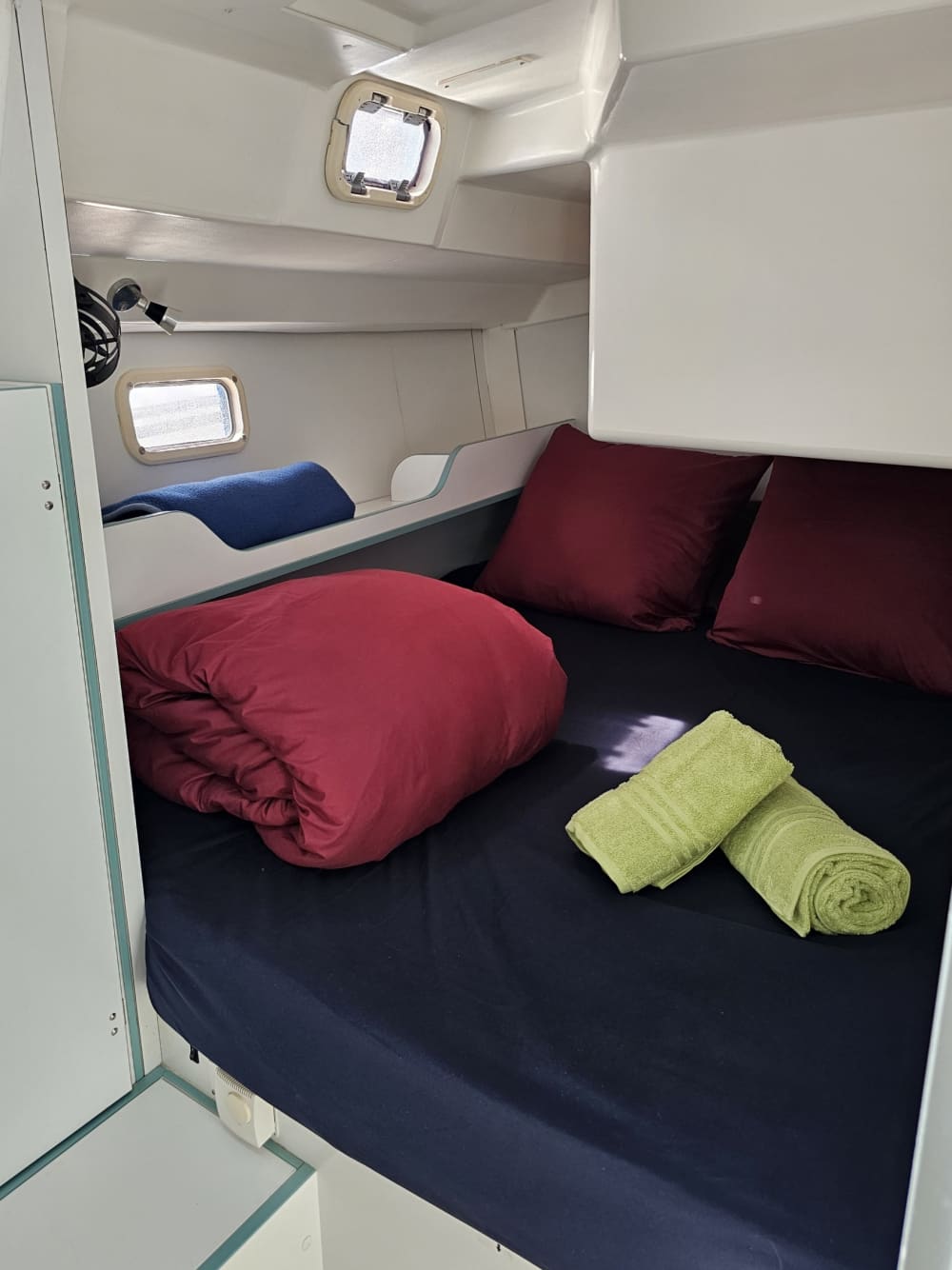 Bonifacio by Sailboat 7 hours: Luxury, Relaxation and Sublime Landscapes