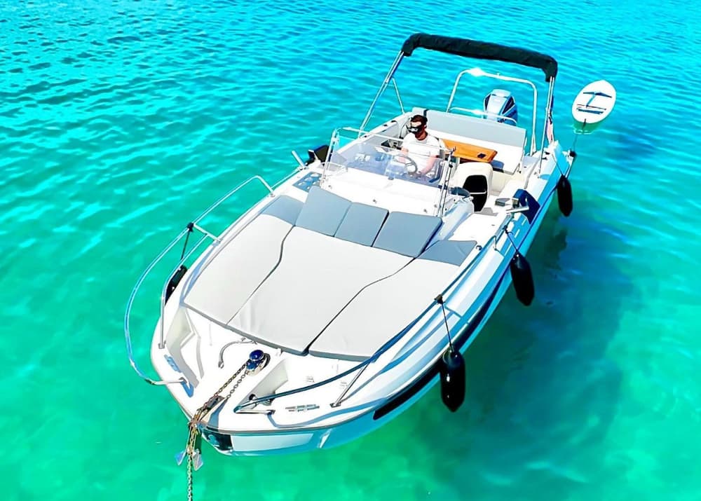 Αποκλειστικό απόγευμα στα νησιά Λερίν