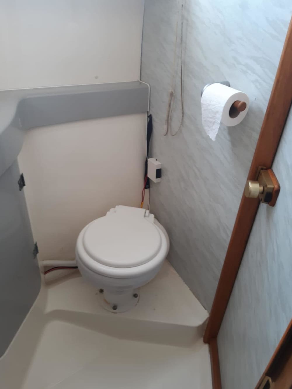 Erstklassige Almería-Entdeckung: Genießen Sie ein 4-stündiges Erlebnis auf einer Motoryacht.