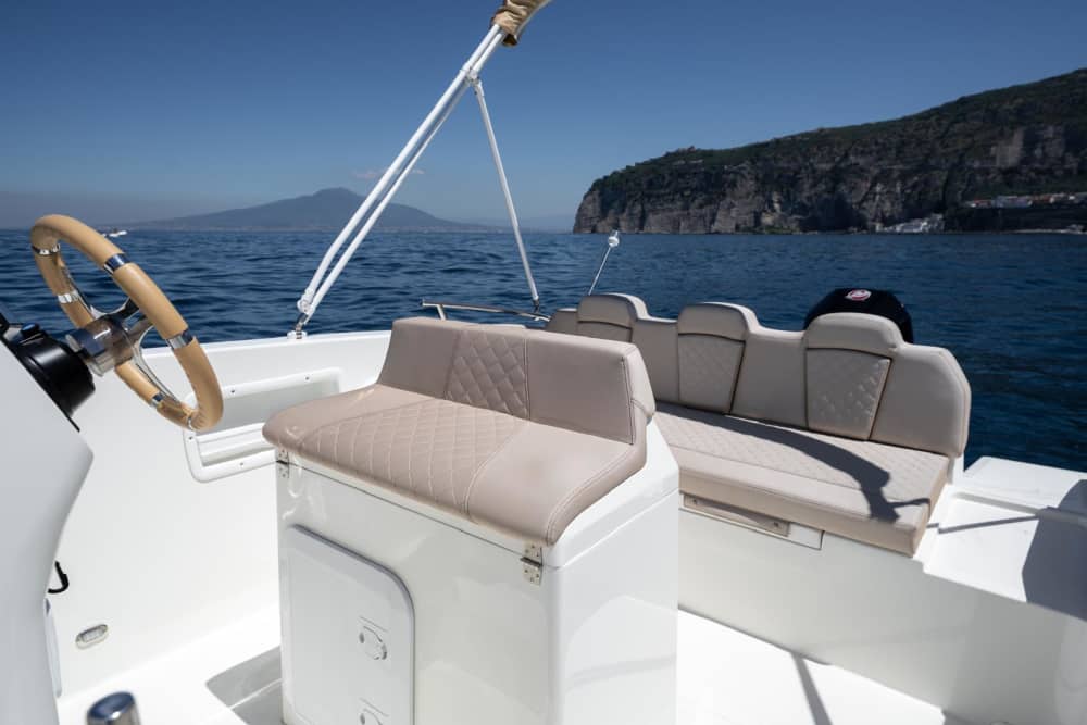 Tour exclusivo de Capri con visita a grutas y tiempo libre en la isla.