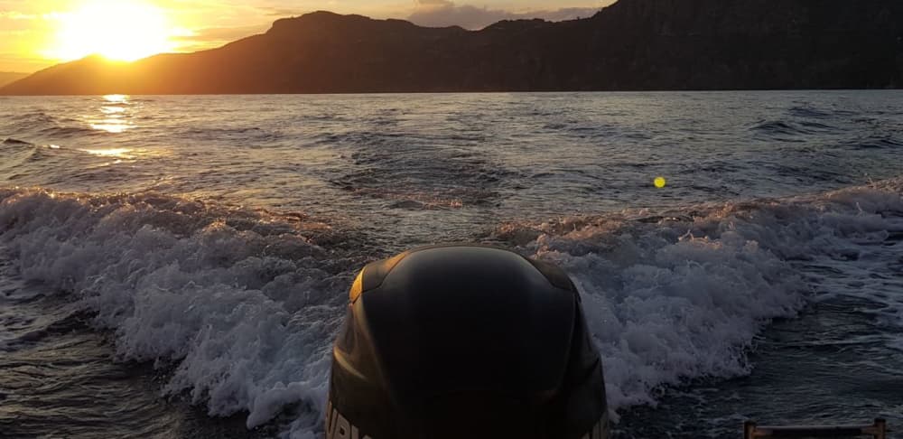 Sorrento Sunset Magic: 2.5-Hour Cruise Aboard the Speedy Ocean 80