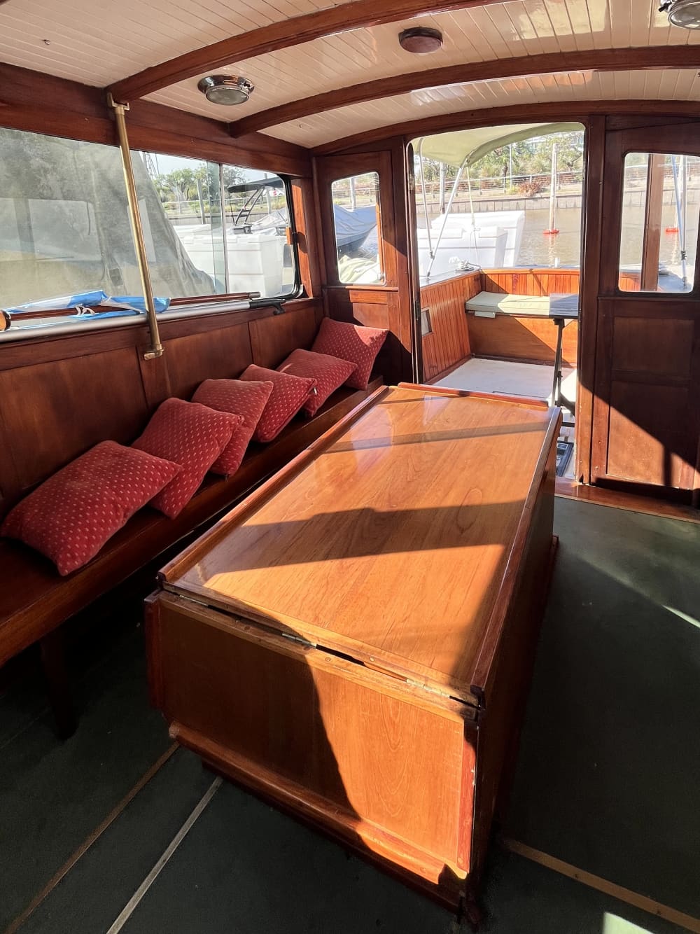 Flavors of the Delta: 5-Hour Food & Chill Boat Tour