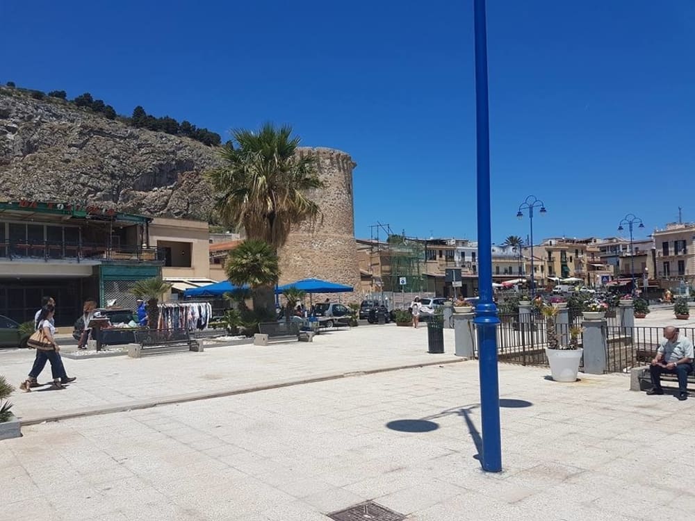 4 uur in Palermo: Huur een motorboot en geniet