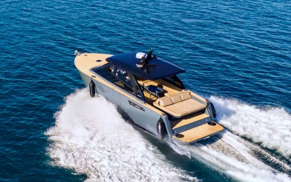 Enjoy 9h on a motorboat to explore Makarska