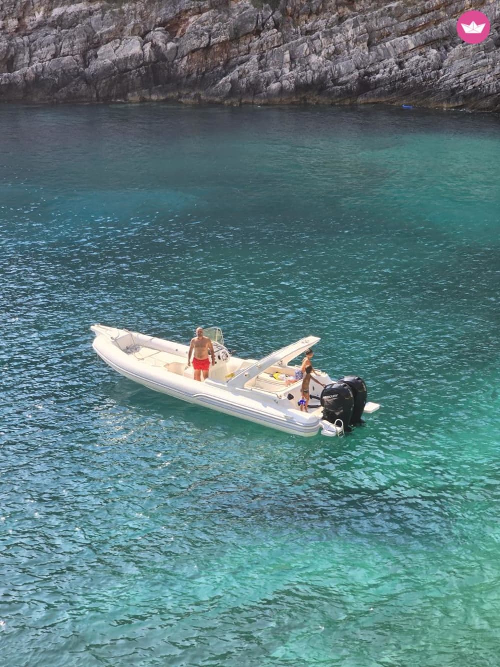 Karaburun Segreta: Un Giorno di Esplorazione e Relax nella Grotta di Haxhi Ali