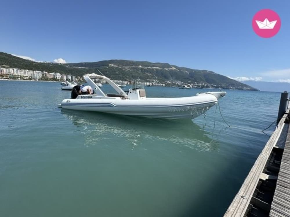 Karaburun Segreta: Un Giorno di Esplorazione e Relax nella Grotta di Haxhi Ali