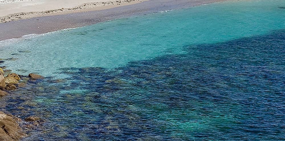 Escapada nas Ilhas Cíes: Experiência de barco particular de dia inteiro