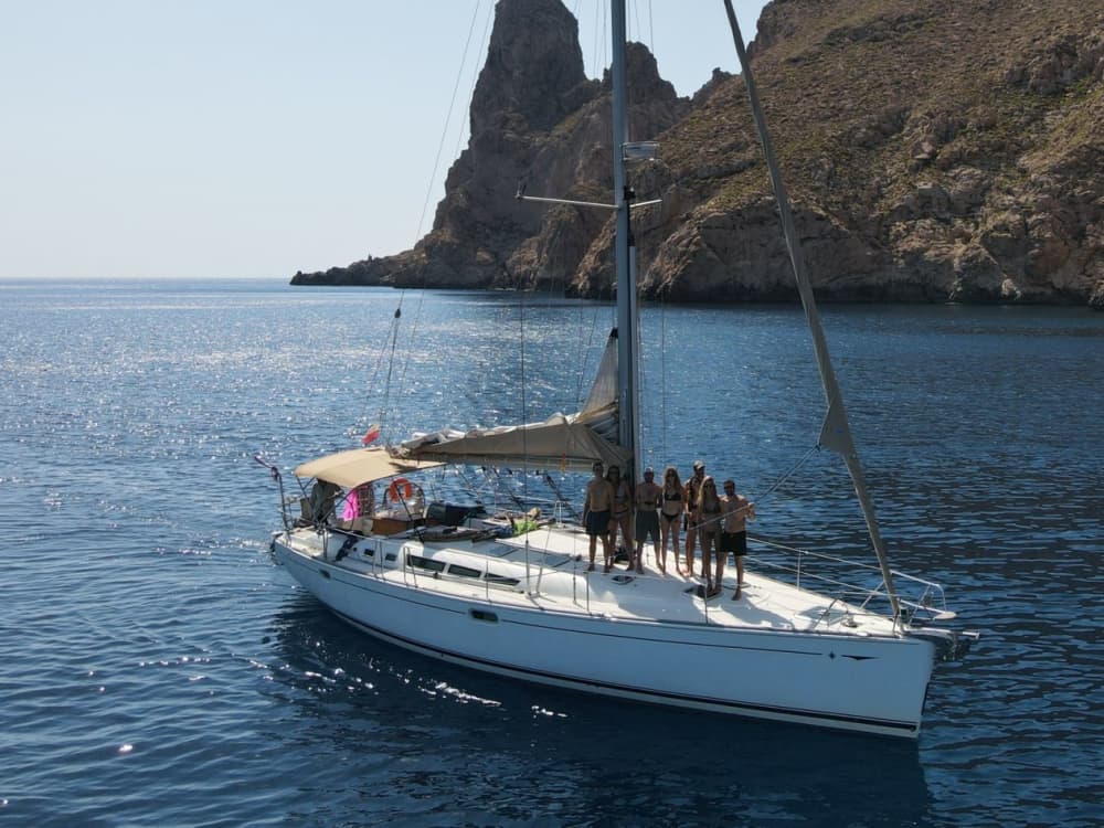 Navegação privada para Formentera e sul de Ibiza: um dia entre águas azul-turquesa e praias imaculadas